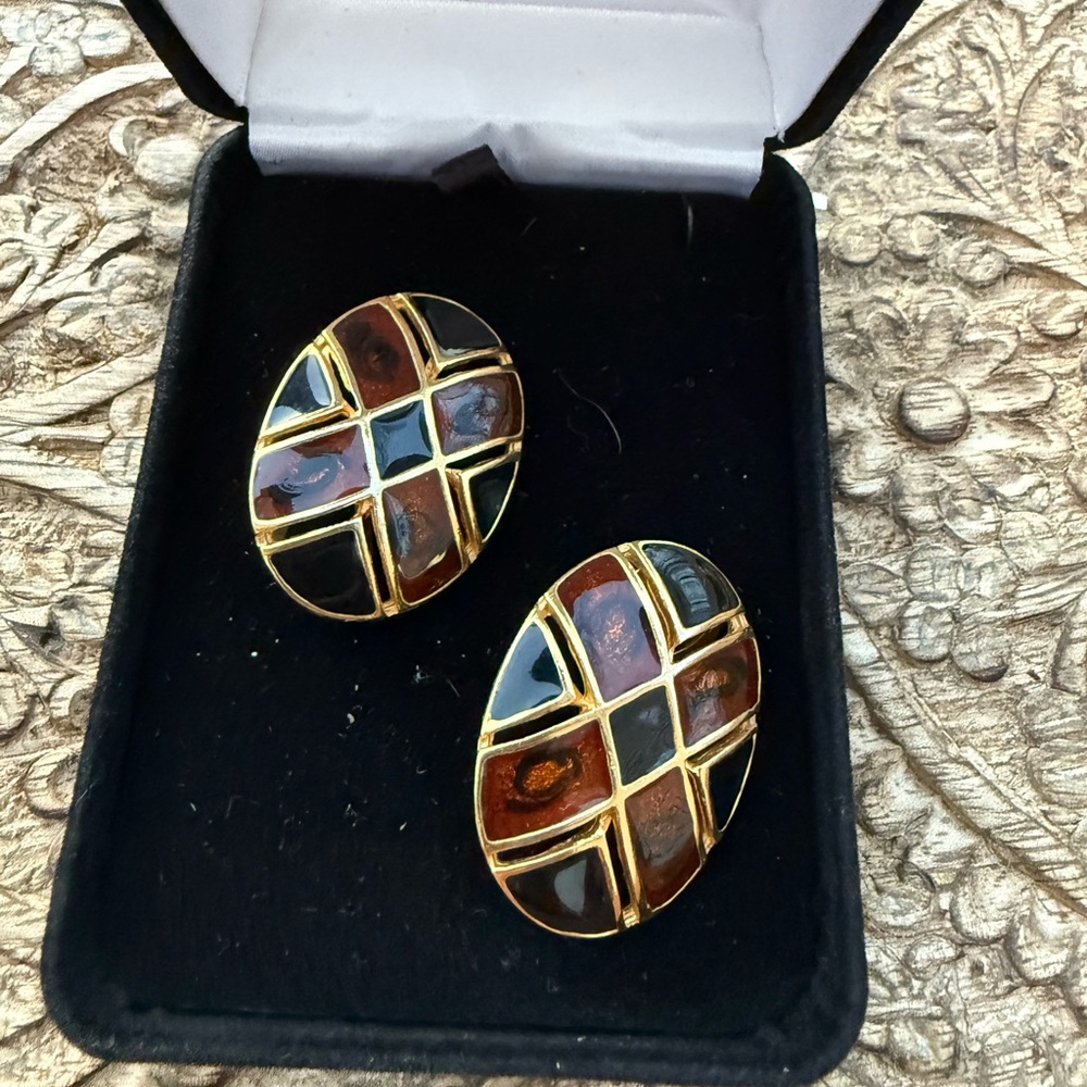 Vintage Premier earrings clip ons